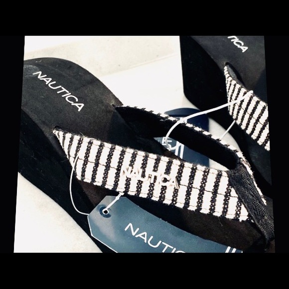 New•Nautica wedge flip flops. Great neutral designs and Colours. High quality - Picture 2 of 5